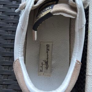 Vintage Havana White and Tan Sneakers with Classic Design